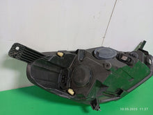 Laden Sie das Bild in den Galerie-Viewer, Frontscheinwerfer Ford Fiesta I L1BB-13E015LA Ein Stück (Rechts oder Links) SCH7608681526xf