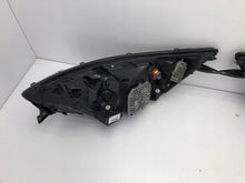 Laden Sie das Bild in den Galerie-Viewer, Frontscheinwerfer Iveco Daily IV 5802711799Q 5802711800 LED Ein Satz Headlight SCH3957827977sn