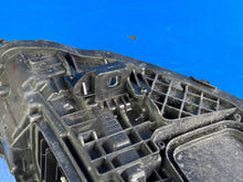 Laden Sie das Bild in den Galerie-Viewer, Frontscheinwerfer Mercedes-Benz W177 A1779062700 LED Links Headlight SCH9240461717uf