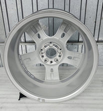Load image into Gallery viewer, 1x Alufelge 18 Zoll 8.0&quot; 5x112 60ET A1644015702 Mercedes-Benz Rim Wheel