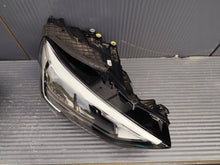 Laden Sie das Bild in den Galerie-Viewer, Frontscheinwerfer Audi Q3 83A941012 LED Rechts Scheinwerfer Headlight