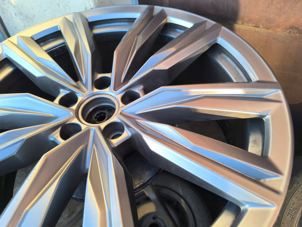 1x Alufelge 20 Zoll 8.0" 5x112 41ET Glanz Graphit 5NN601025H VW Tiguan Rim Wheel FEL2337649180xi