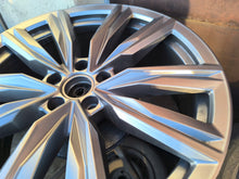 Load image into Gallery viewer, 1x Alufelge 20 Zoll 8.0" 5x112 41ET Glanz Graphit 5NN601025H VW Tiguan Rim Wheel FEL2337649180xi