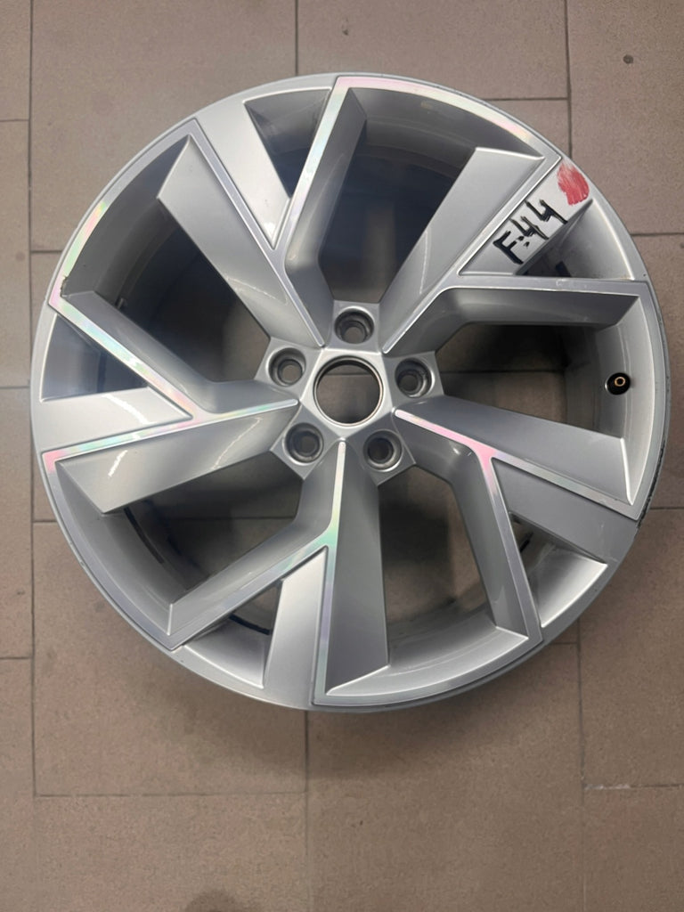 1x Alufelge 19 Zoll 7.0" 5x112 43ET 565601025 Skoda Superb Kodiaq Rim Wheel FEL7927071109ol