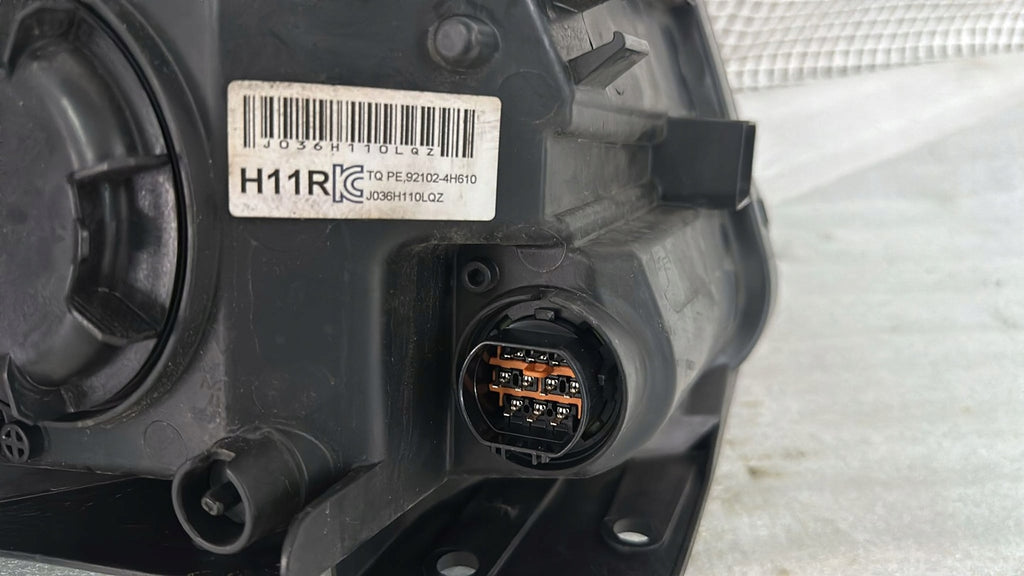 Frontscheinwerfer Hyundai H1 92102-4H610 Rechts Scheinwerfer Headlight