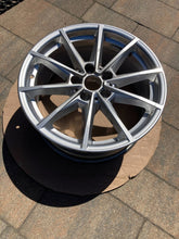 Load image into Gallery viewer, 1x Alufelge 17 Zoll 5x112 6896762 BMW 5 G31 G30 Rim Wheel FEL3259619452mk