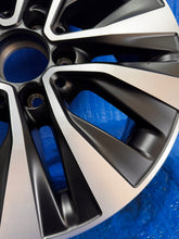 Load image into Gallery viewer, 1x Alufelge 17 Zoll 6.5&quot; 5x112 A1774010000 Mercedes-Benz Rim Wheel