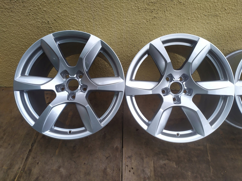 1x Alufelge 18 Zoll 10.5" 5x112 55ET Glanz Silber 420601025D Audi R8 Rim Wheel