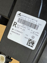 Laden Sie das Bild in den Galerie-Viewer, Frontscheinwerfer VW Tiguan 5NN941082D Full LED Rechts Scheinwerfer Headlight