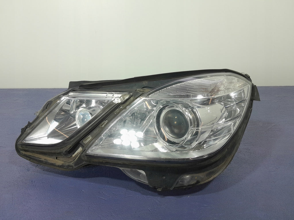 Frontscheinwerfer Mercedes-Benz W212 A2128201959 1ZT010800-11 Links Headlight