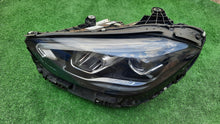 Laden Sie das Bild in den Galerie-Viewer, Frontscheinwerfer Mercedes-Benz W206 A2069063903 Links Scheinwerfer Headlight SCH6481588086mr