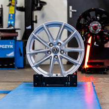 Load image into Gallery viewer, 4x Alufelge 17 Zoll 7.5" 5x112 27ET 6868217 BMW 4 Passat Tiguan Arteon Rim Wheel FEL1078134933sm