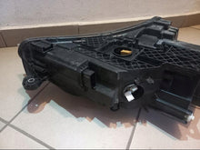 Laden Sie das Bild in den Galerie-Viewer, Frontscheinwerfer Skoda Superb III 3V1941015A Links Scheinwerfer Headlight