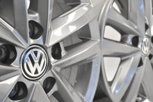 Load image into Gallery viewer, 4x Alufelge 16 Zoll 6.5" 5x120 62ET Glanz Grau 2H0601025AC VW Amarok Rim Wheel FEL9215101030tl