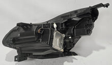 Laden Sie das Bild in den Galerie-Viewer, Frontscheinwerfer Renault Captur II 260106767R Rechts Scheinwerfer Headlight SCH4113352587at