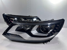 Laden Sie das Bild in den Galerie-Viewer, Frontscheinwerfer VW Tiguan 5N1941751 5N1941752 Xenon Ein Satz Headlight