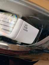 Laden Sie das Bild in den Galerie-Viewer, Frontscheinwerfer Renault Koleos II 260604608R LED Ein Stück (Rechts oder Links) SCH7973937559if