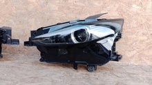 Laden Sie das Bild in den Galerie-Viewer, Frontscheinwerfer Mazda Cx-30 LED Ein Satz Scheinwerfer Headlight