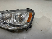 Load image into Gallery viewer, Frontscheinwerfer Mitsubishi Outlander I Xenon Ein Stück (Rechts oder Links)