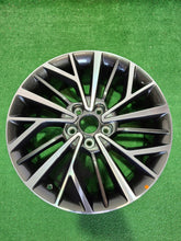 Load image into Gallery viewer, 1x Alufelge 18 Zoll 7.0" 5x114.3 51ET Glanz Schwarz 52910-D7320 Hyundai I Mg FEL3389690455te