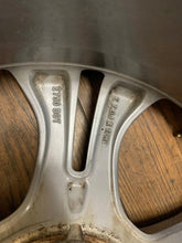 Laden Sie das Bild in den Galerie-Viewer, 1x Alufelge 17 Zoll 7.0&quot; 5x108 50ET JX7C-F1A Ford Focus Rim Wheel