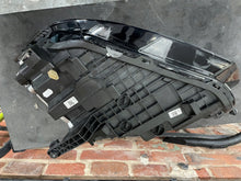 Laden Sie das Bild in den Galerie-Viewer, Frontscheinwerfer VW T-Roc 2GA941036 LED Rechts Scheinwerfer Headlight SCH7643379374uw