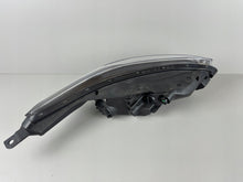 Laden Sie das Bild in den Galerie-Viewer, Frontscheinwerfer Kia Ceed J792111010 Full LED Ein Stück (Rechts oder Links)