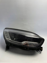 Laden Sie das Bild in den Galerie-Viewer, Frontscheinwerfer Renault Scenic 260100821R LED Rechts Scheinwerfer Headlight