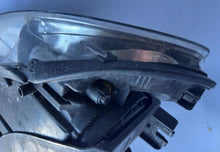 Laden Sie das Bild in den Galerie-Viewer, Frontscheinwerfer Audi Q7 4L0941003A Bi-Xenon Links Scheinwerfer Headlight SCH3787995380nh