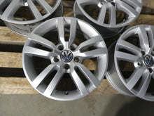 Laden Sie das Bild in den Galerie-Viewer, 4x Alufelge 16 Zoll 6.5" 5x112 33ET Glanz Silber 5N0601025 VW Tiguan Rim Wheel FEL9518293500xi