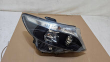 Laden Sie das Bild in den Galerie-Viewer, Frontscheinwerfer Mercedes-Benz Vito W447 A4479067800 Rechts Headlight SCH5328306894jd