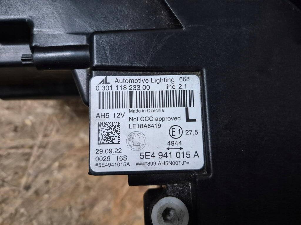 Frontscheinwerfer Skoda Octavia IV 5E4941015A Links Scheinwerfer Headlight SCH9505105558zg