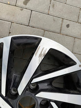 Laden Sie das Bild in den Galerie-Viewer, 1x Alufelge 17 Zoll 7.0" 5x120 55ET 7E0601025T VW Multivan Rim Wheel FEL5579744556df