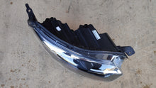 Load image into Gallery viewer, Frontscheinwerfer Opel Zafira Life 9832836480-00 Xenon Rechts Headlight