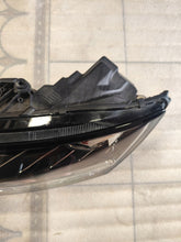 Load image into Gallery viewer, Frontscheinwerfer Skoda Fabia III 6V1941015 LED Links Scheinwerfer Headlight