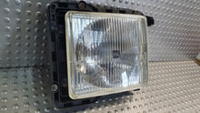 Laden Sie das Bild in den Galerie-Viewer, Frontscheinwerfer Mercedes-Benz MB100 Rechts Scheinwerfer Headlight SCH9946322281ja