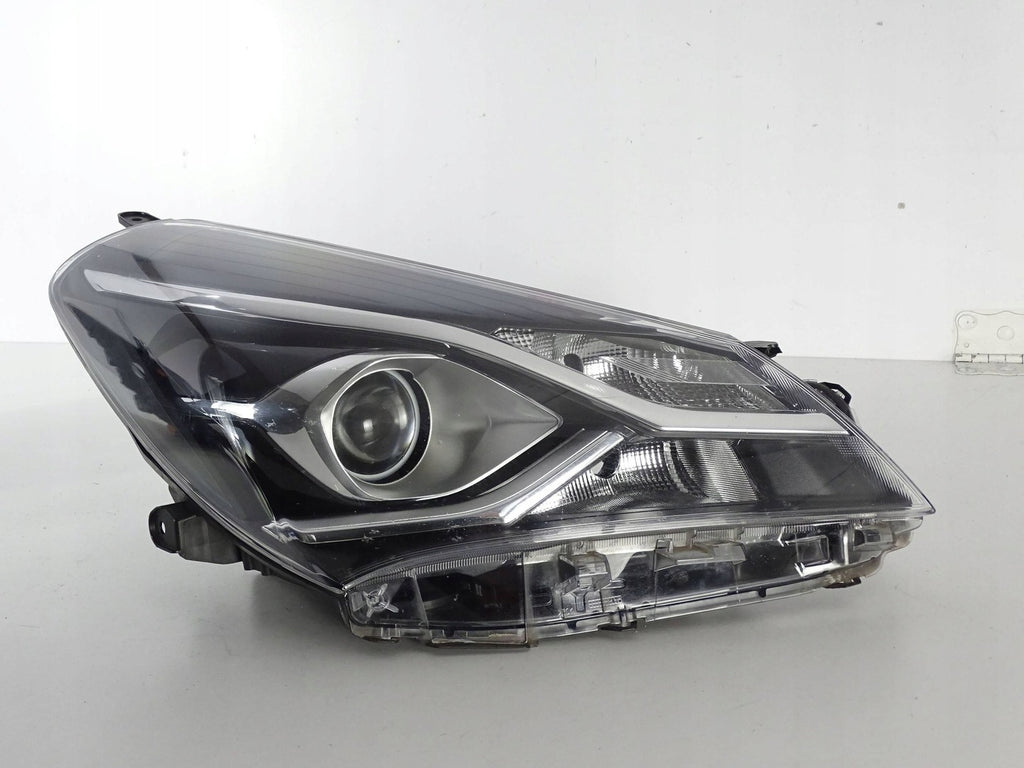 Frontscheinwerfer Toyota Yaris PJT14879 Rechts Scheinwerfer Headlight SCH6490704177kc