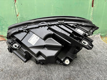 Laden Sie das Bild in den Galerie-Viewer, Frontscheinwerfer Mercedes-Benz X156 A1569067000 Rechts Scheinwerfer Headlight SCH5546876295pb