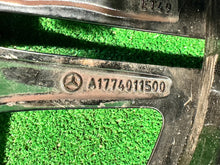 Laden Sie das Bild in den Galerie-Viewer, 1x Alufelge 18 Zoll 7.5&quot; 5x112 49ET A1774011500 Mercedes-Benz W177 Rim Wheel