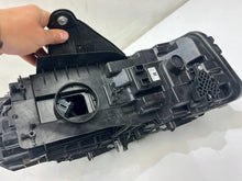 Laden Sie das Bild in den Galerie-Viewer, Frontscheinwerfer BMW 2 Active Tourer U06 5A42247-07 Links Headlight