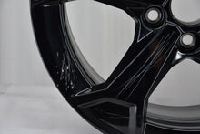 Laden Sie das Bild in den Galerie-Viewer, 1x Alufelge 17 Zoll 6.5" 5x112 38ET Glanz Schwarz 83A601025AM Audi Rim Wheel FEL3892987833oj
