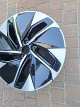 Laden Sie das Bild in den Galerie-Viewer, 1x Alufelge 19 Zoll 8.0" 5x112 45ET Glanz Schwarz 11A601025 VW Id.4 Rim Wheel FEL2361741453we