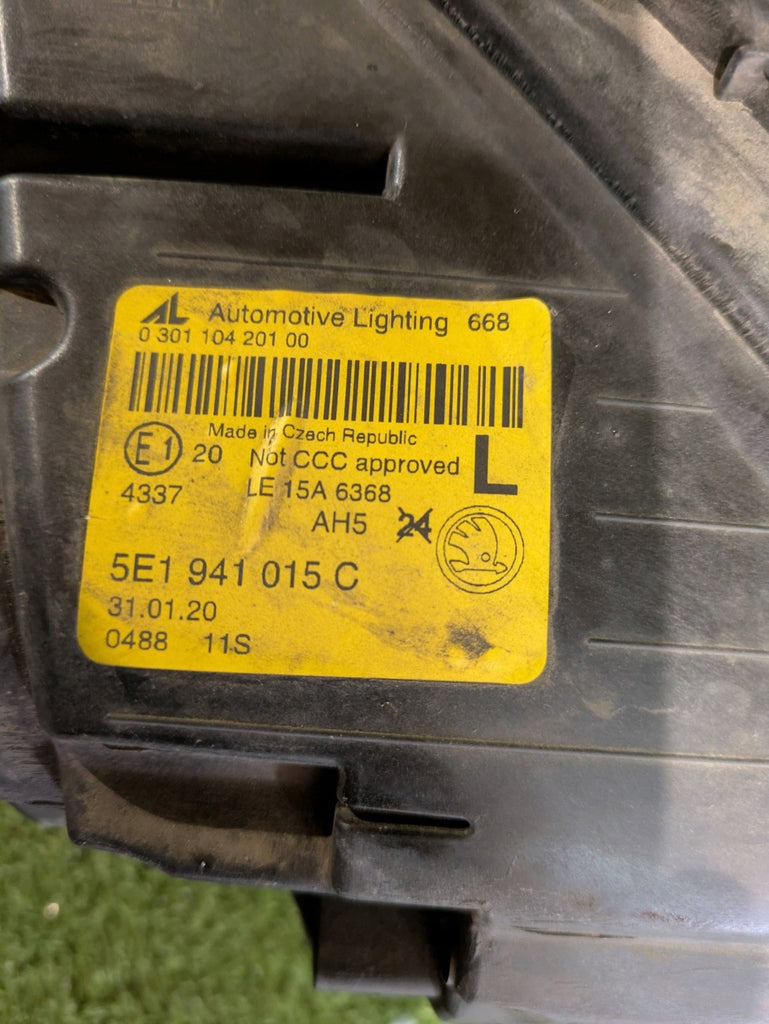 Frontscheinwerfer Skoda Octavia III 5E1941015 Links Scheinwerfer Headlight SCH8073617498aa