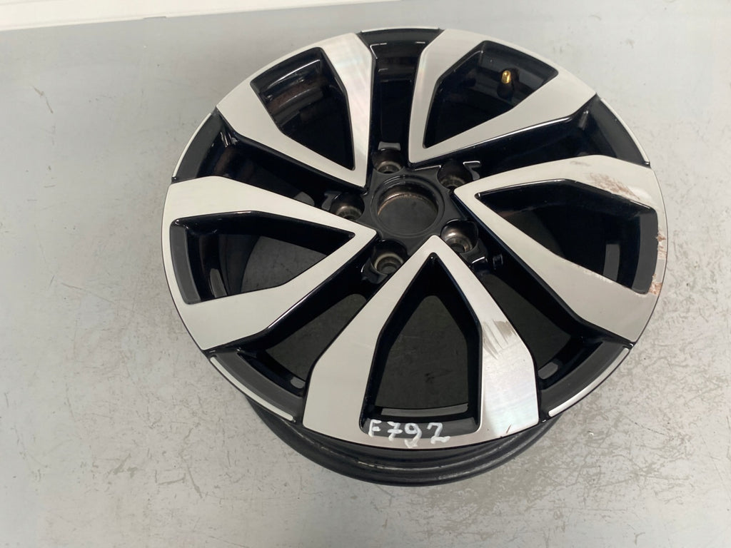 1x Alufelge 16 Zoll 7.0" 5x112 48ET 5H0601025AC VW Golf Viii Rim Wheel FEL6561041579xb
