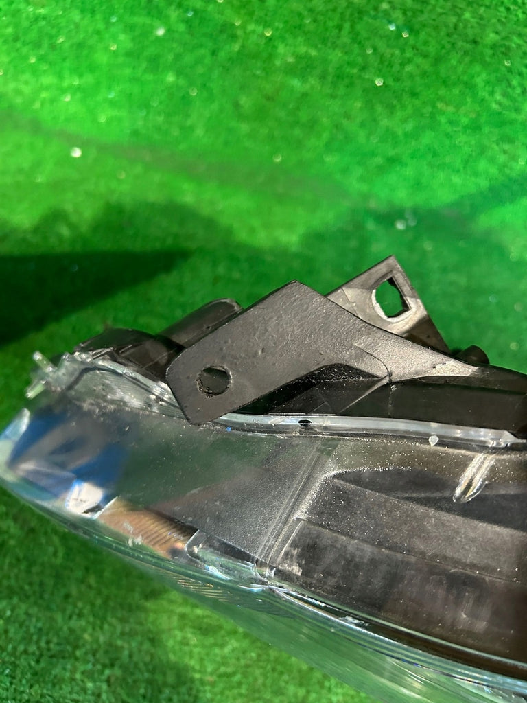 Frontscheinwerfer Toyota Yaris Links Scheinwerfer Headlight