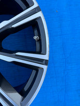 Load image into Gallery viewer, 1x Alufelge 20 Zoll 10.5" 5x112 40ET Glanz Graphit 8071997 BMW G05 G06 Mg FEL2556909121ct