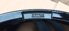 Laden Sie das Bild in den Galerie-Viewer, 1x Alufelge 17 Zoll 7.0&quot; 5x114.3 43 5ET 124R-001565 Rim Wheel