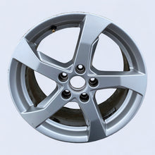 Laden Sie das Bild in den Galerie-Viewer, 1x Alufelge 17 Zoll 7.5&quot; 5x112 8V0601025CT Audi A3 Rim Wheel