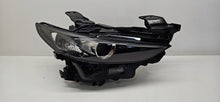 Laden Sie das Bild in den Galerie-Viewer, Frontscheinwerfer Mazda 3 Bp BCJH-51030 LED Rechts Scheinwerfer Headlight