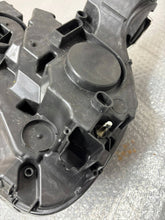 Laden Sie das Bild in den Galerie-Viewer, Frontscheinwerfer Citroën C4 III 9830649280 73374698 LED Rechts Headlight SCH4413680534fr